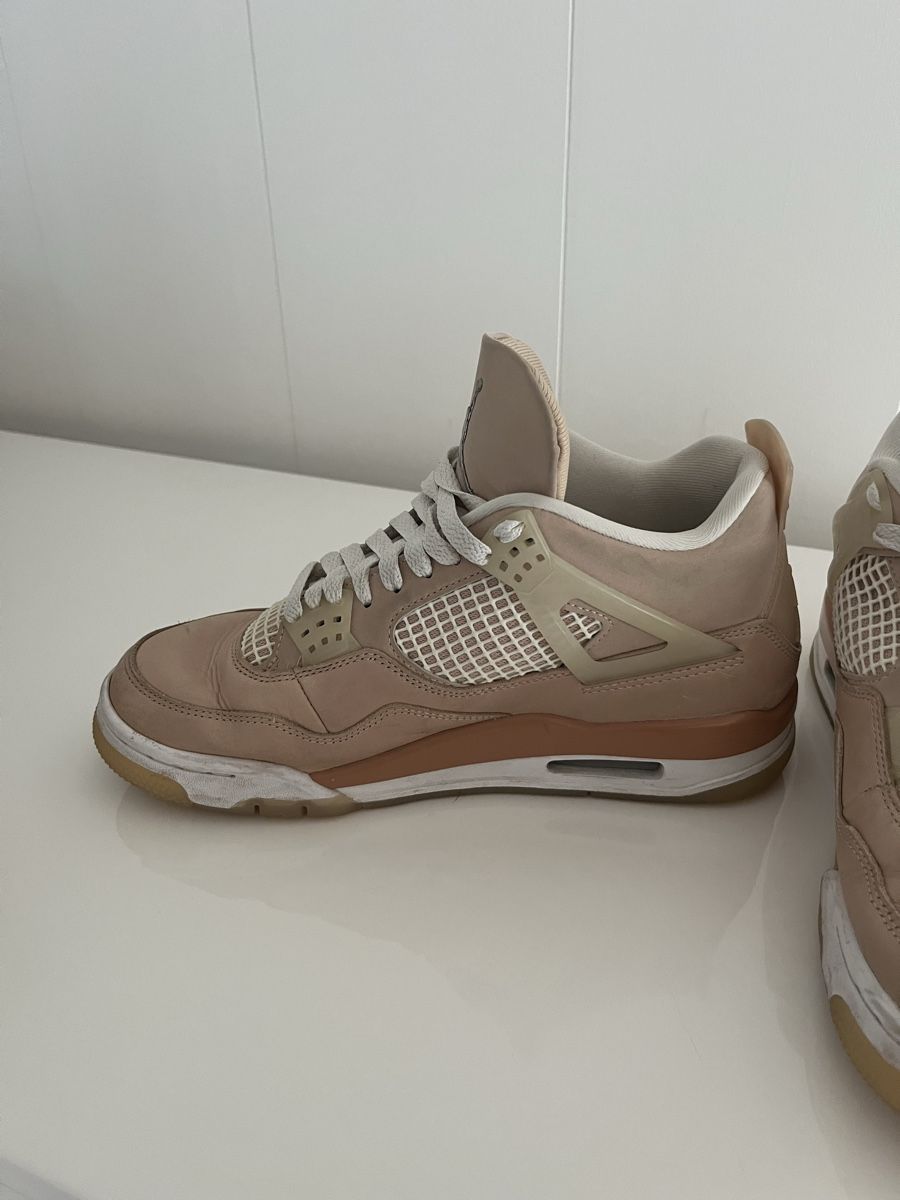Jordan Scarpe da donna: Air Jordan 4 Retro Shimmer – Usato da Ennetbürgen venduto da ser_q5qn 6