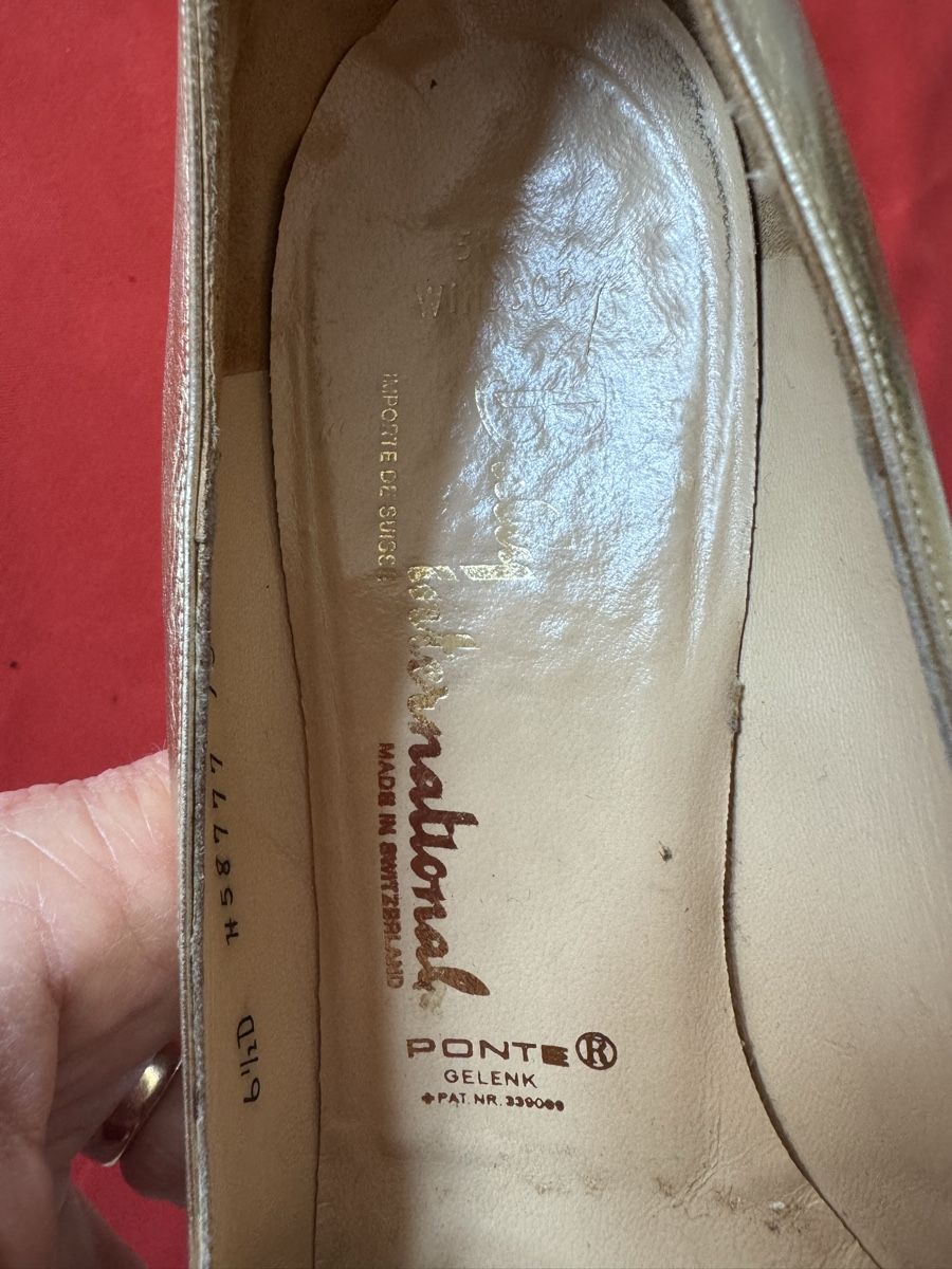 Bally Scarpe da donna: Vintage Gold Bally Pumps Gr. 39 – Usato da Basel venduto da FlorinBasel 5