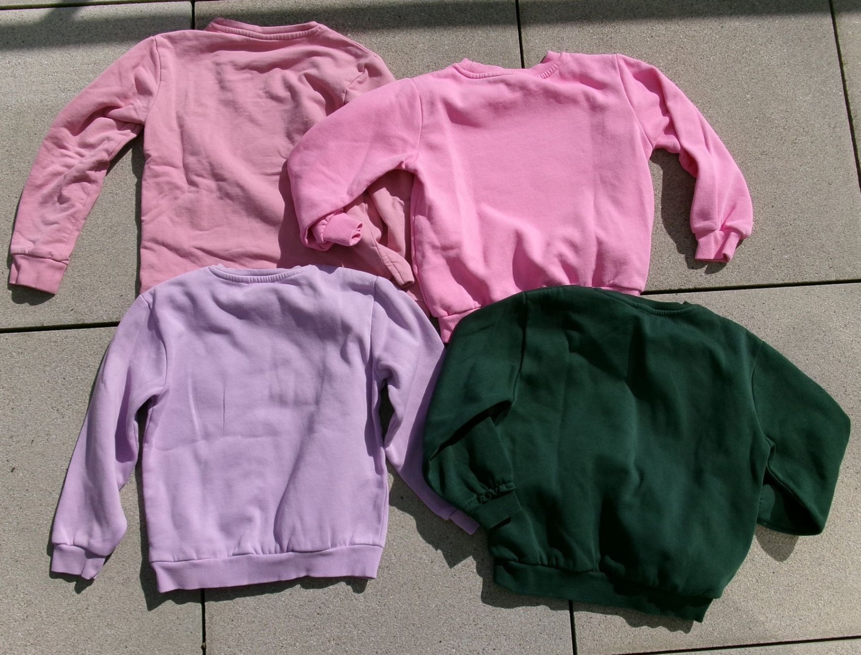 Lotti & Set di vestiti: 4 Pullover Einhorn Rosa 122 / 128 C&A  H&M – Usato da Winterthur venduto da blumeblau77 6