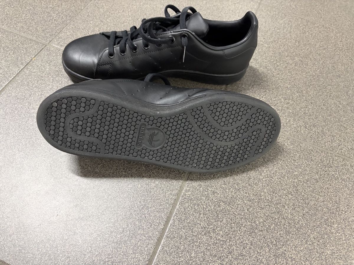 Adidas Chaussures hommes: Adidas Stan Smith schwarz Grösse 43.5 – D'occasion à Zürich par Linde1039 3