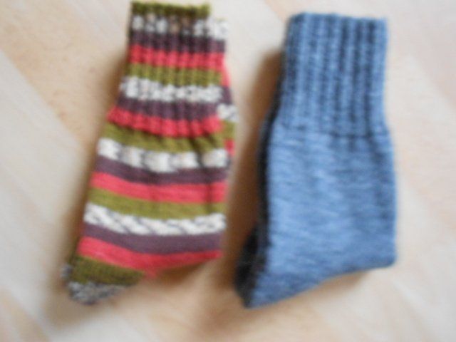 Socken: 2 Paar Wollsocken 41/42 Handgestrickt – Neu (gemäss Beschreibung) aus Flühli LU von primula-47 2