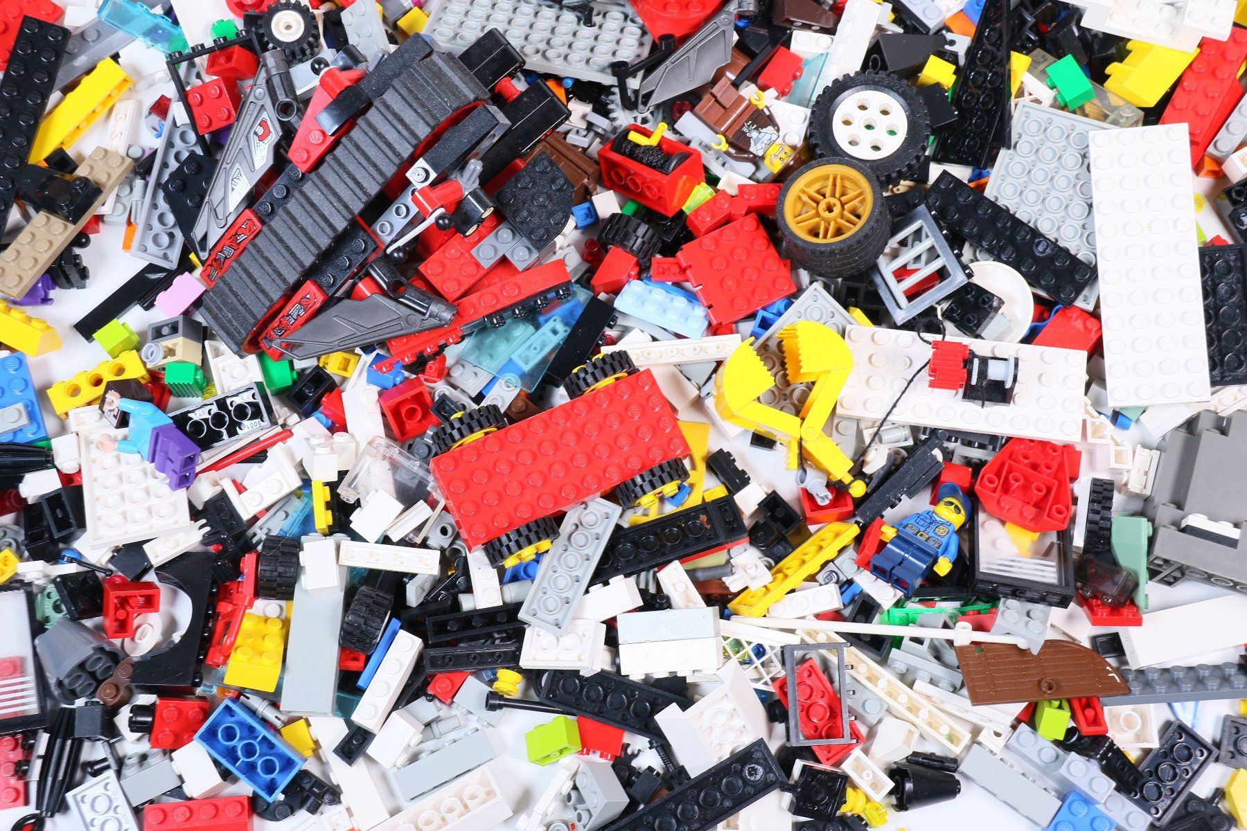 Lego Kit di costruzioni: 1.5 kg. Legoteile mit Minifiguren – Usato da Hettlingen venduto da Scholi99 1