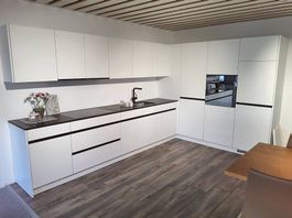Küche weiss ab Ausstellung