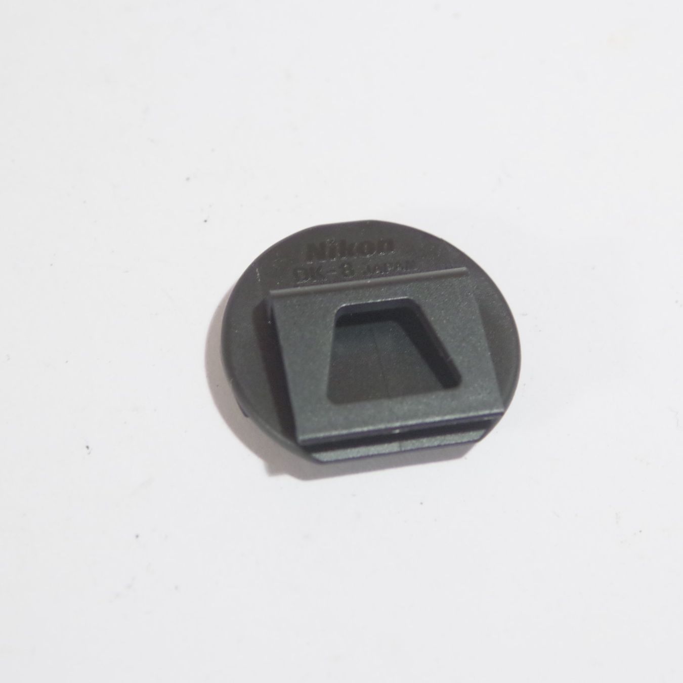 Nikon Kamera: Nikon DK-8 Okulardeckel – Gebraucht aus Erlinsbach von foto_5018