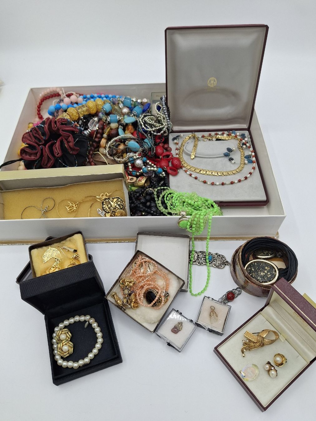 Sonstiger Schmuck: Gros lot de bijoux – Gebraucht aus Le Lignon von vanessatrolliet