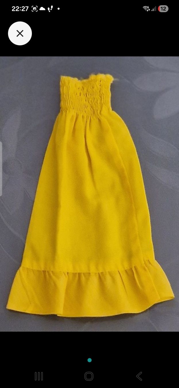 Bambole: Robe pour Barbie – Usato da Couvet venduto da Pioune