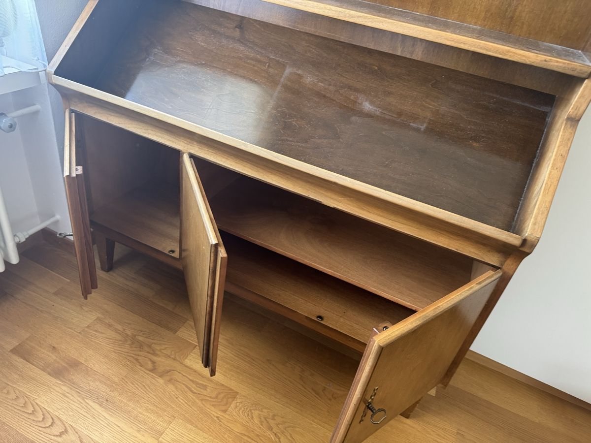 Scaffali: Antikes Büchergestell massives Holz – Usato da Langnau am Albis venduto da pla_2vk5 6