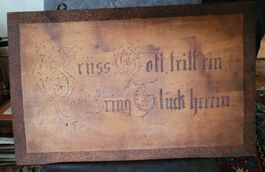 "Grüss Gott, tritt ein, Bring Glück herein.