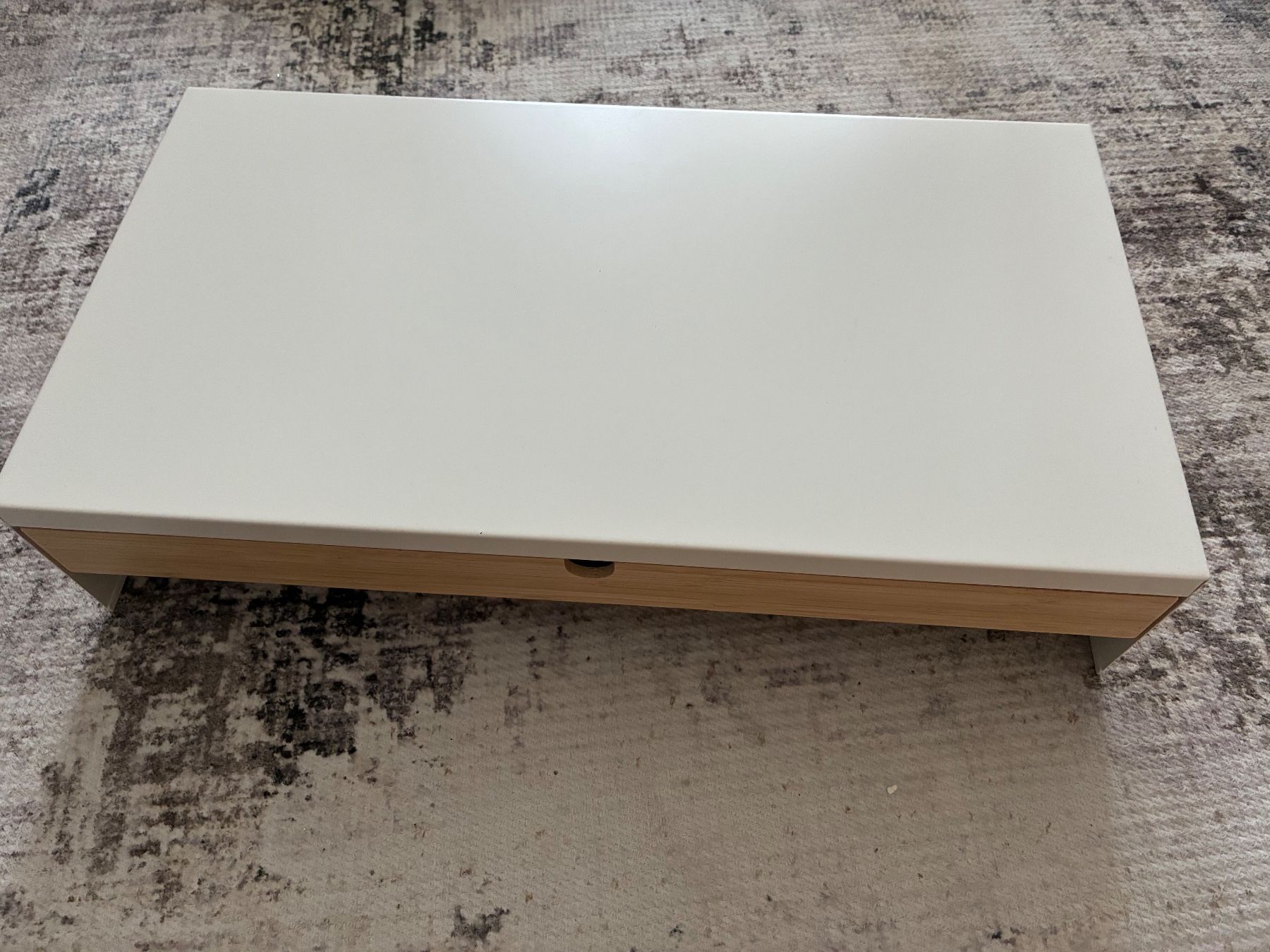 Bildschirmhalterung: IKEA Elloven Monitorerhöhung mit Schublade – Gebraucht aus Root von mele2013