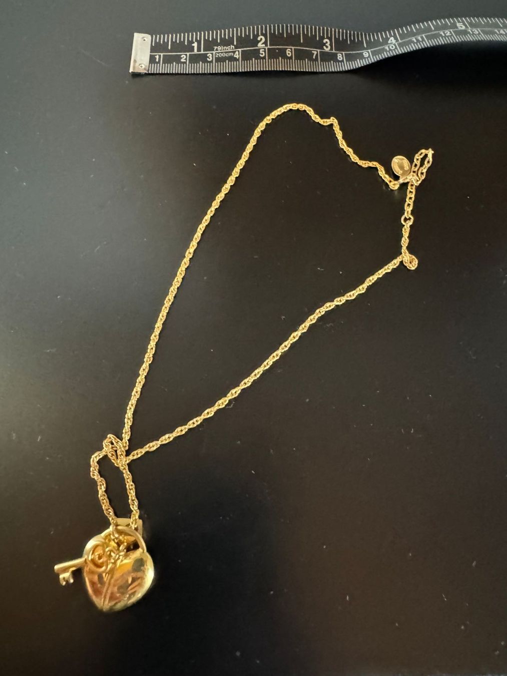 Catenine: Mario Valentino Herz-Collier goldfarben – Usato da Winterthur venduto da Dejv 1