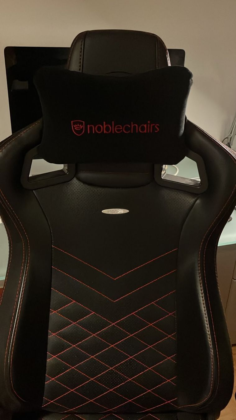 Noblechairs Sedie: Noblechairs Epic Gaming-Stuhl – Usato da Zürich venduto da RF38 1