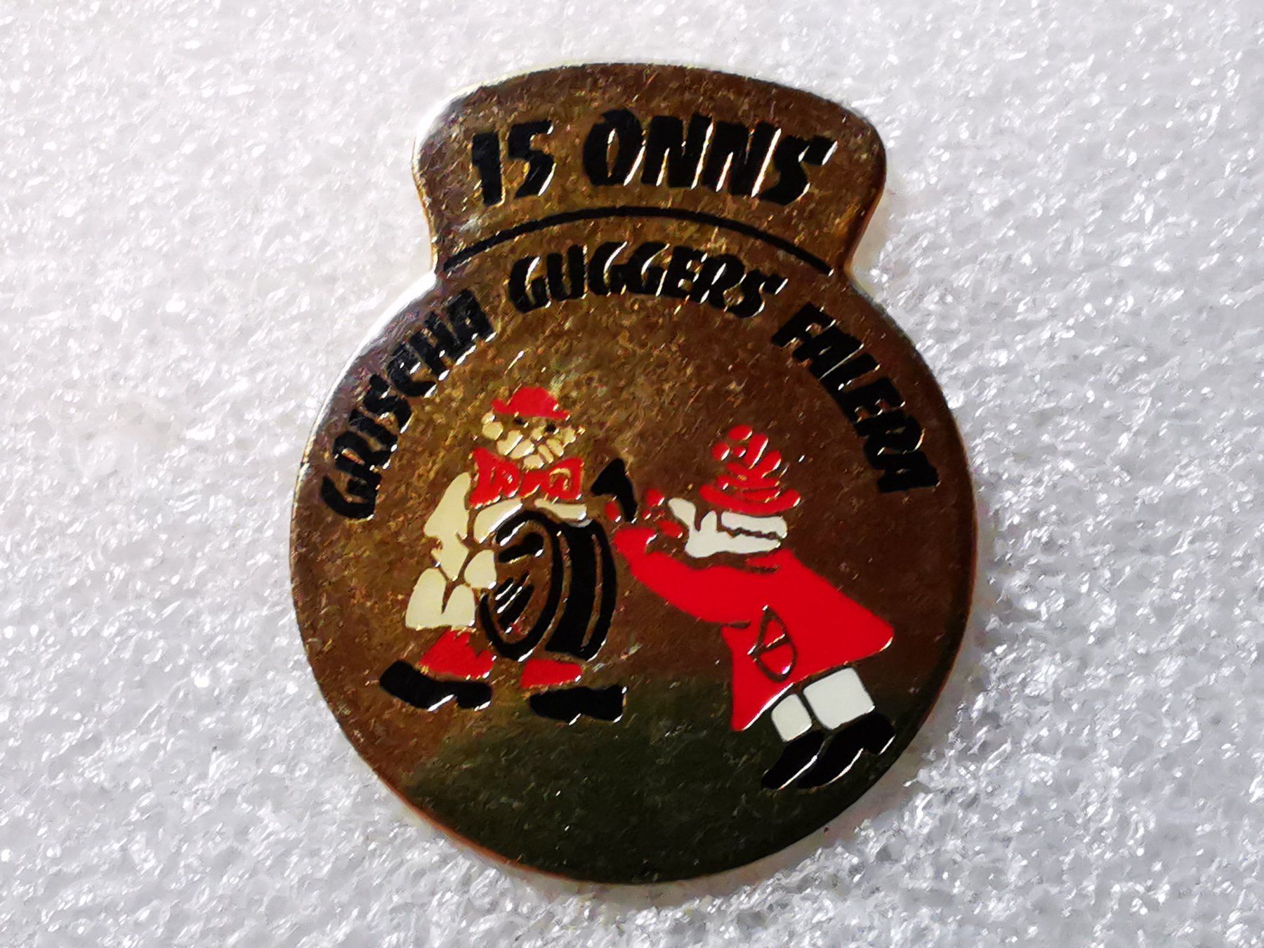 Placchette & Badge: Ansteckpin 32: Grischa Guggers – Usato da Oppligen venduto da Pin-Fall-Shop