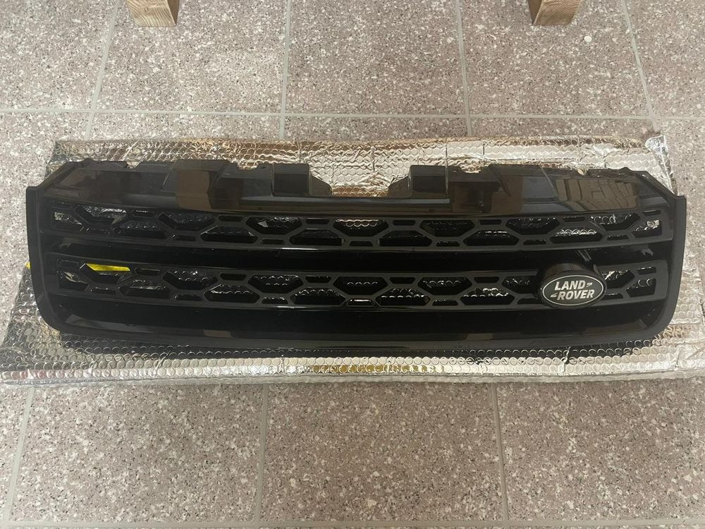 KARPAL Gloss Black Front Hood Grille For Land Rover Discovery Sport 2015-2019 – LR097951