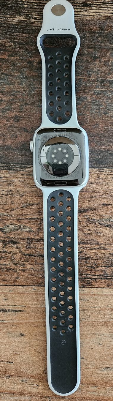 Apple Smartwatch: Apple Watch Nike S6, cellular – Usato da Römerswil LU venduto da Feerdi 4