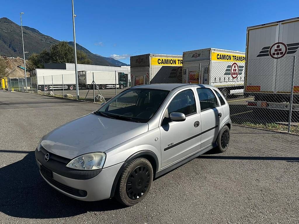 Automobili: Opel Corsa  1.4 Automatica  – Usato da Cadenazzo venduto da LuismacchineSagl