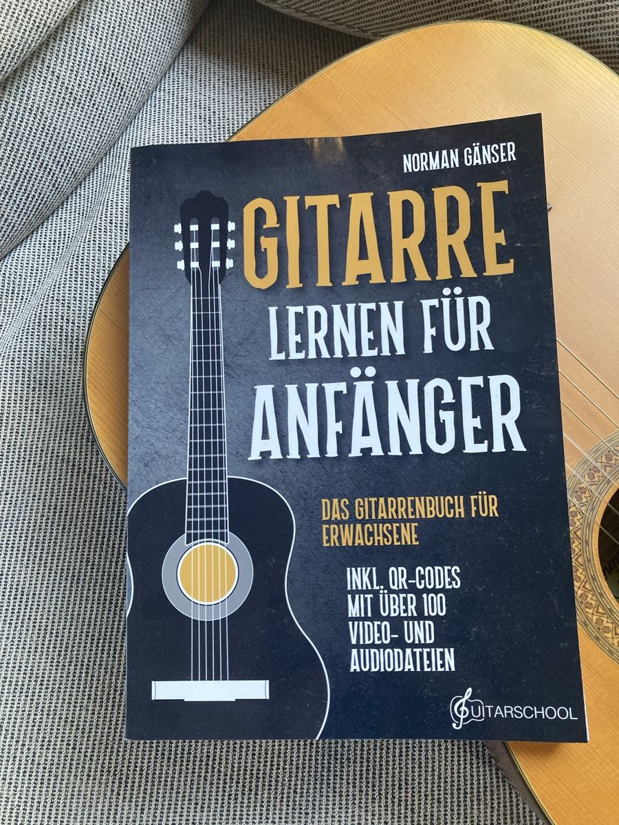Musikinstrumente: Gitarre und Lehrbuch – Gebraucht aus Brenzikofen von Martha_V 7