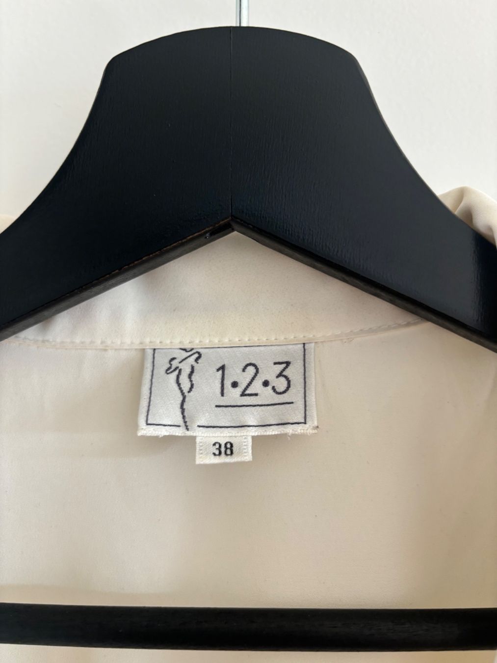 Camicette: White Blouse 1,2,3 M – Usato da Genève venduto da chl_zc89 3