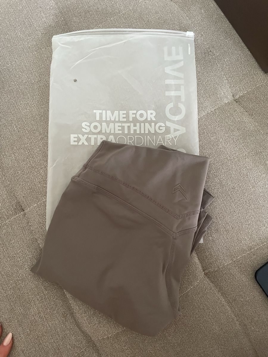 Oner Active Leggings: Oner Active Legging M – Gebraucht aus Fahrweid von chiaravisona