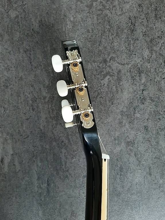 Musikinstrumente: Gitarre und Ständer – Gebraucht aus Neuhausen am Rheinfall von dor_bjg2 1