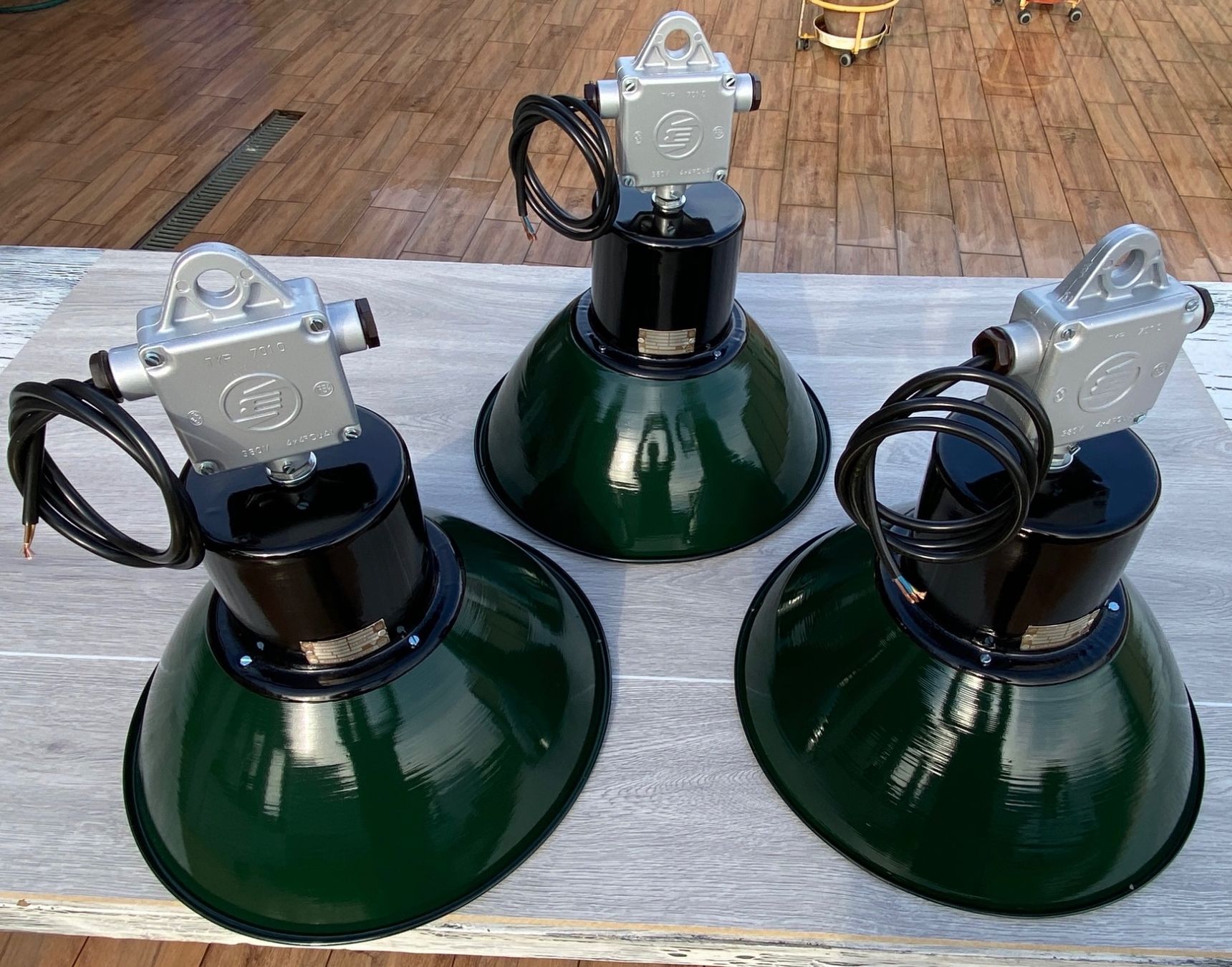 Lampade: 3 Original Industrielampen – restauriert & bereit – Usato da Zweisimmen venduto da Belinator1969