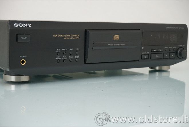 Sony Lettore multimediale & Streamer: Sony CDP-XE700 CD-Player der Spitzenklasse – Usato da Trimbach venduto da SABO-61 1
