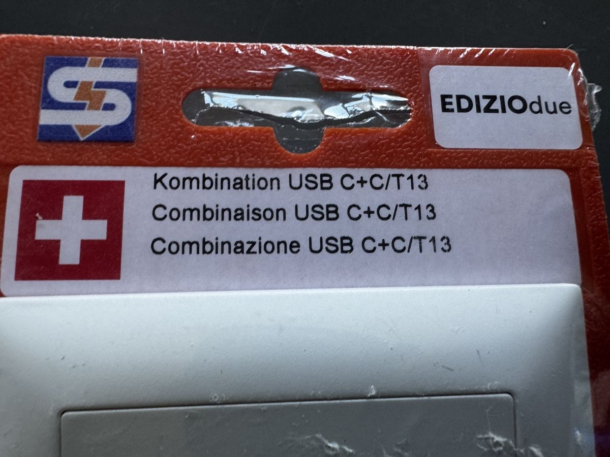 Feller Spine: Kombination Steckdose USB C+C/T13 neu! – Nuovo e nell'imballaggio originale da Basel venduto da bau_6tk8 3