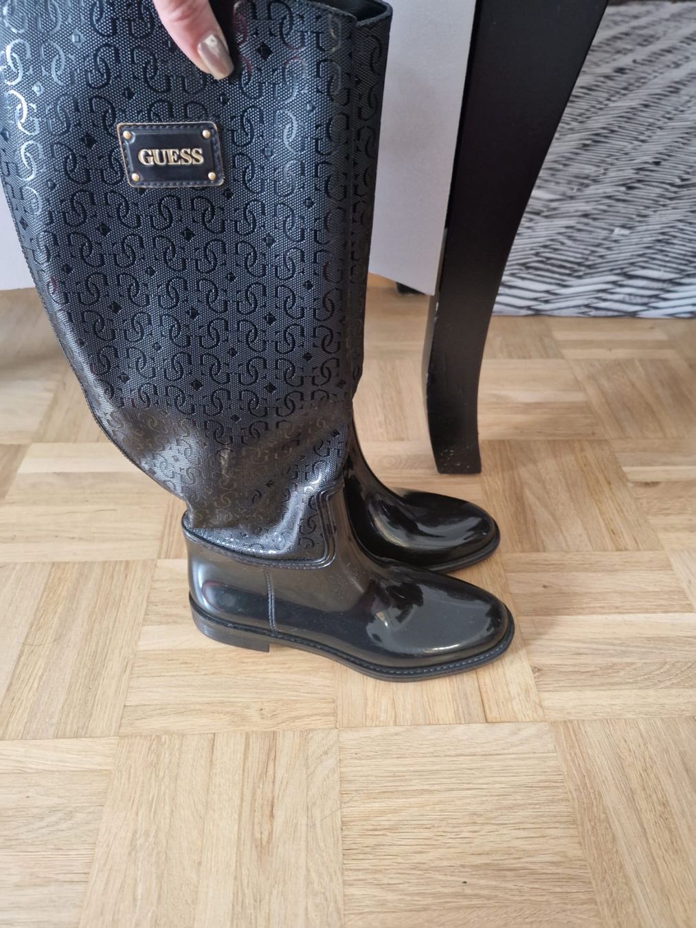 Guess Scarpe da donna: Gummi Stifel Guess – Usato da Bern venduto da Iuliia_novova 1