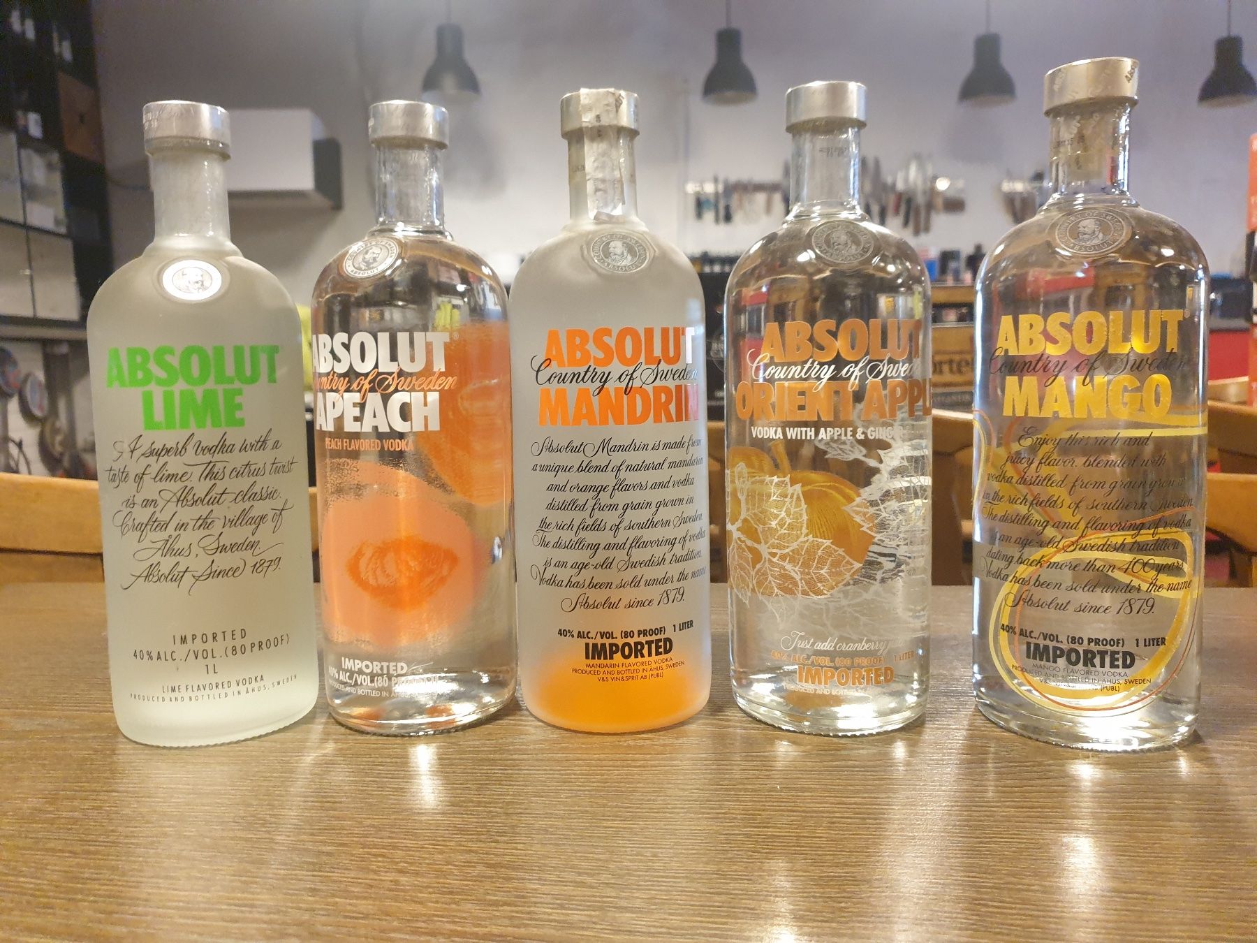 Absolut Vodka Bevande alcoliche: 55 Flaschen Absolut Vodka 1lt ungeöffnet – Nuovo e nell'imballaggio originale da Zofingen venduto da Schneewittchen65 8