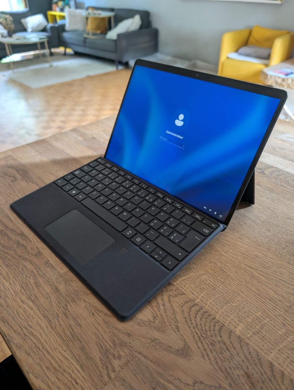 PC: Microsoft Surface Pro 9 — i5 / 16 Go / 256 Go + Clavier – Usato da Cortébert venduto da xXRarkanXx 5