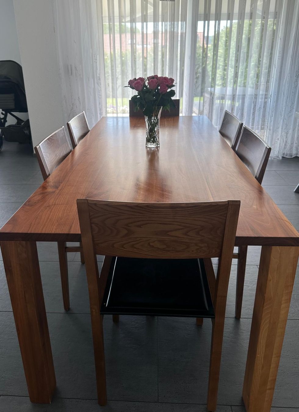 Set di tavolo e panche: Esstisch mit 6 Stühlen aus massivem Holz – Usato da Orpund venduto da as.63 1