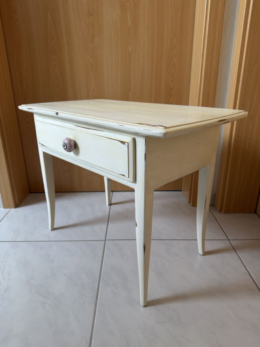 Comodini: Beistelltisch, Nachttisch, Vintage. – Usato da Biberist venduto da Momo33 1