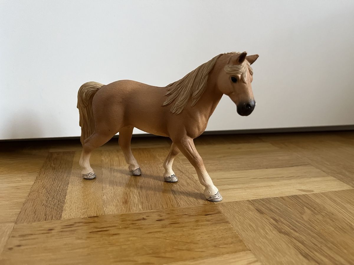 Schleich Statuette: Schleich Pferd hellbraun – Usato da Kilchberg ZH venduto da celinaemi