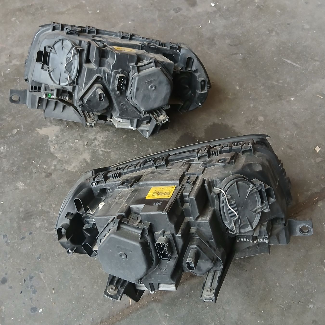 BMW Fari: Phares BMW X3 E83 2004-2010 – Usato da la heutte venduto da Auto-stock 1