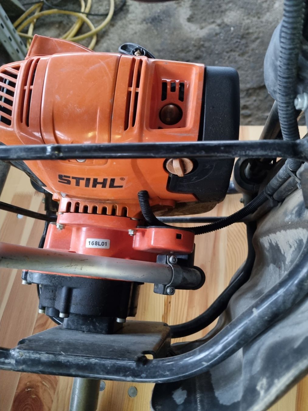 Stihl Alle Maschinen: STIHL BT131 Erdbohrer mit 3 Bohrer – Gebraucht aus Aarwangen von dan_q8sj 2