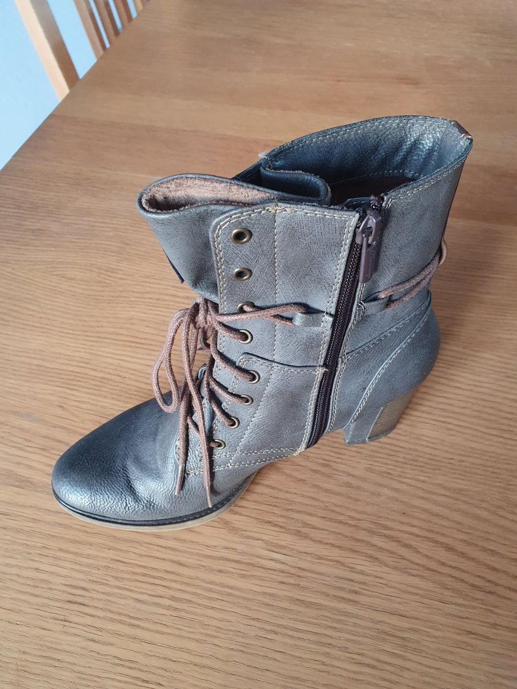 Mustang Scarpe da donna: Leder-Stiefeletten Mustang, 38 – Usato da Andelfingen venduto da nicoletta11 1