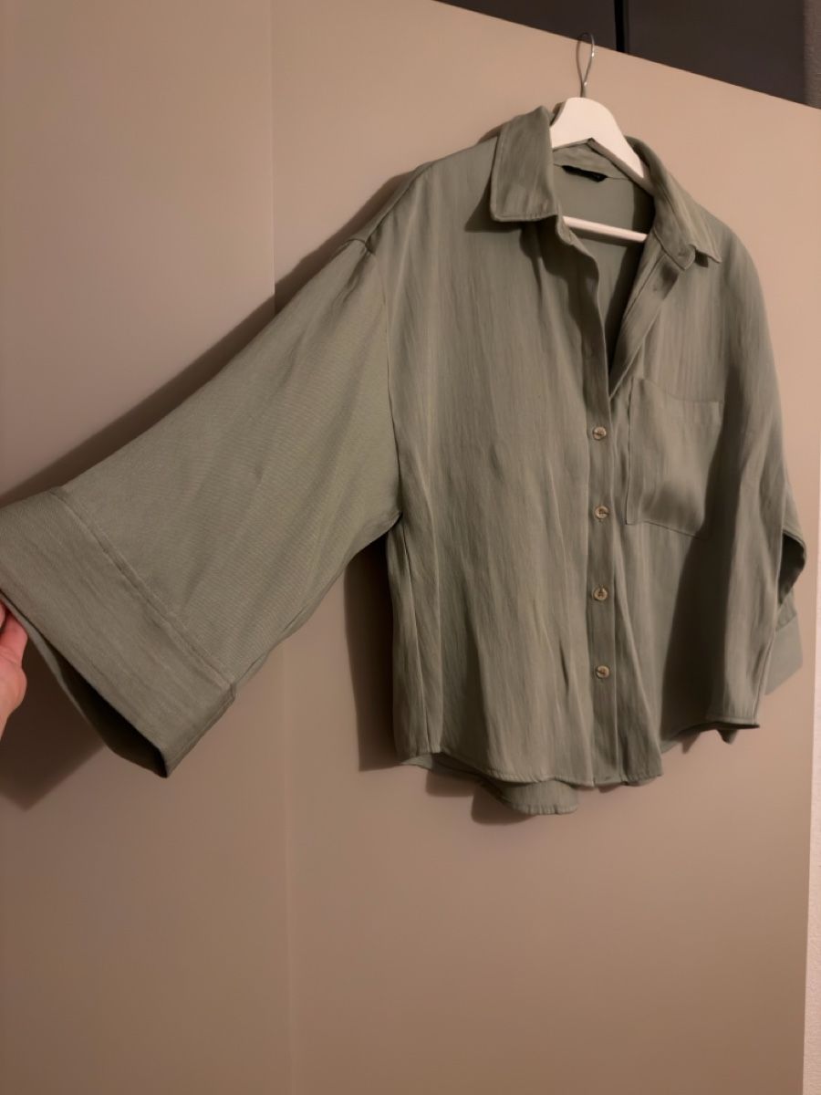Zara Blusen: Damen Bluse Khaki  – Gebraucht aus Spreitenbach von ada_m5v9 1