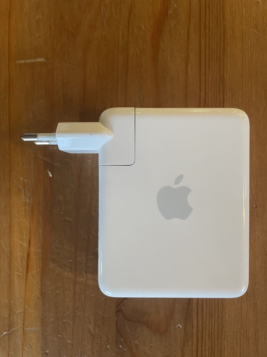 Apple Modem & Router: Apple AirPort Express  – Usato da Gryon venduto da Simul