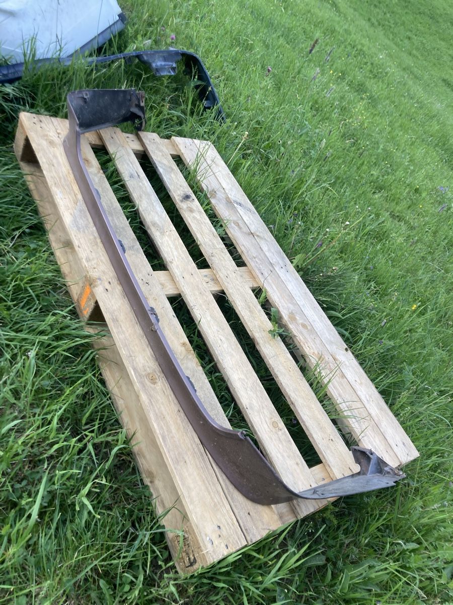 Audi Tutti pezzi di ricambio auto: Audi 80 Quattro Frontspoiler – Usato da Adelboden venduto da QuattroA2