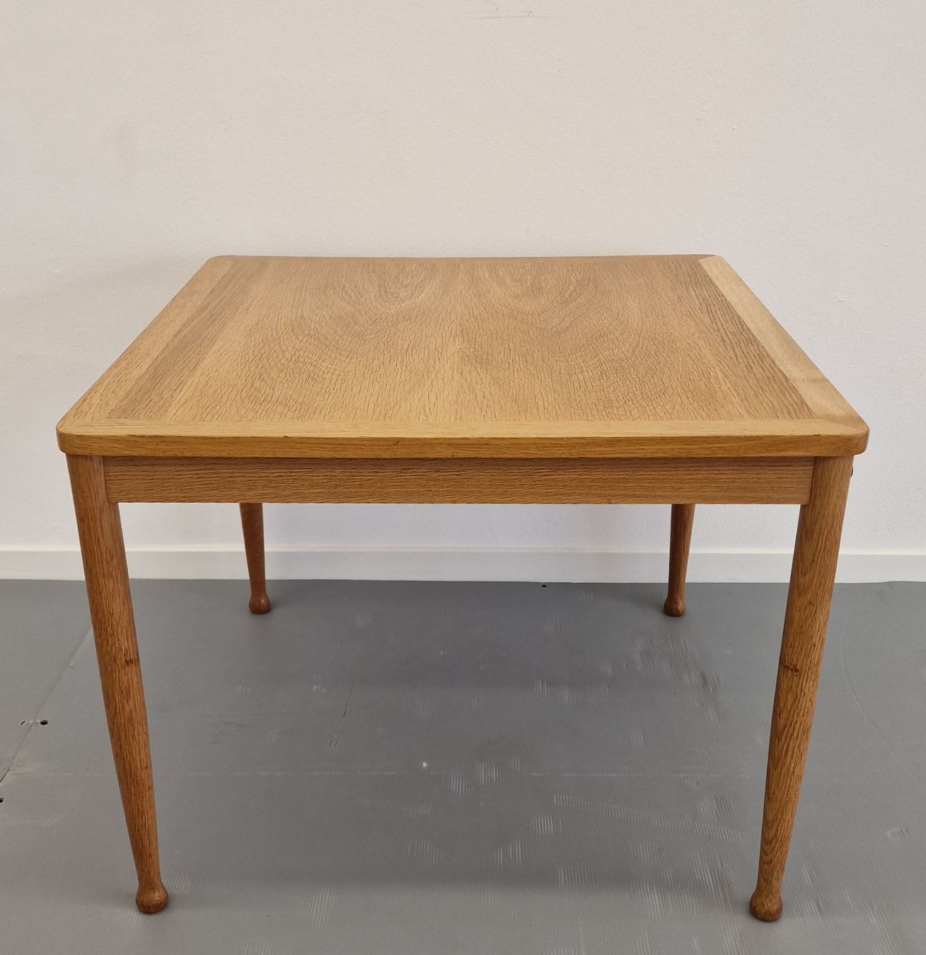 Tables: MCM Dänisches Design, Beistelltisch Eiche, N. Eilersen, 60er – D'occasion à St. Gallen par chambredirecte 3