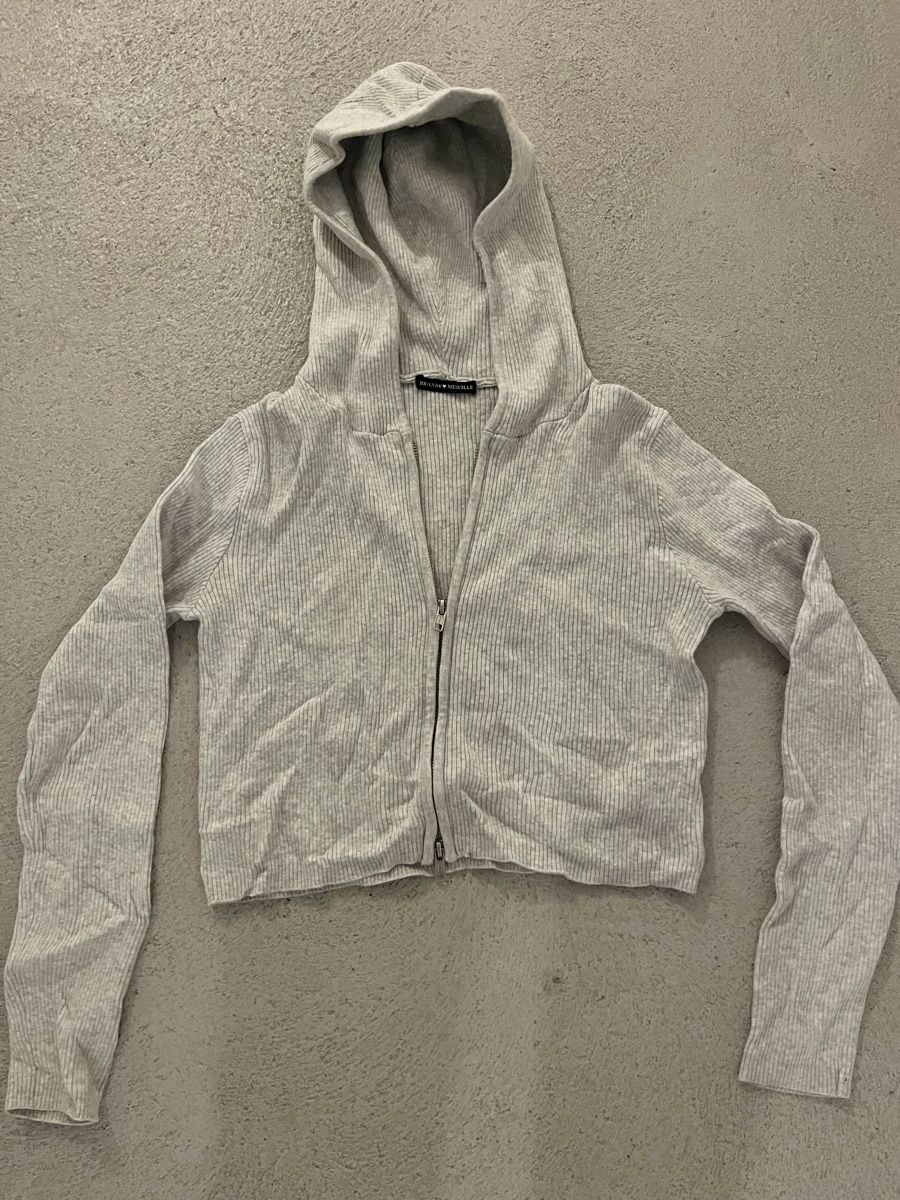 Maglioni & Felpe: Brandy Melville Zip Hoodie, hellgrau, Grösse S – Usato da Altendorf venduto da pas_5chw