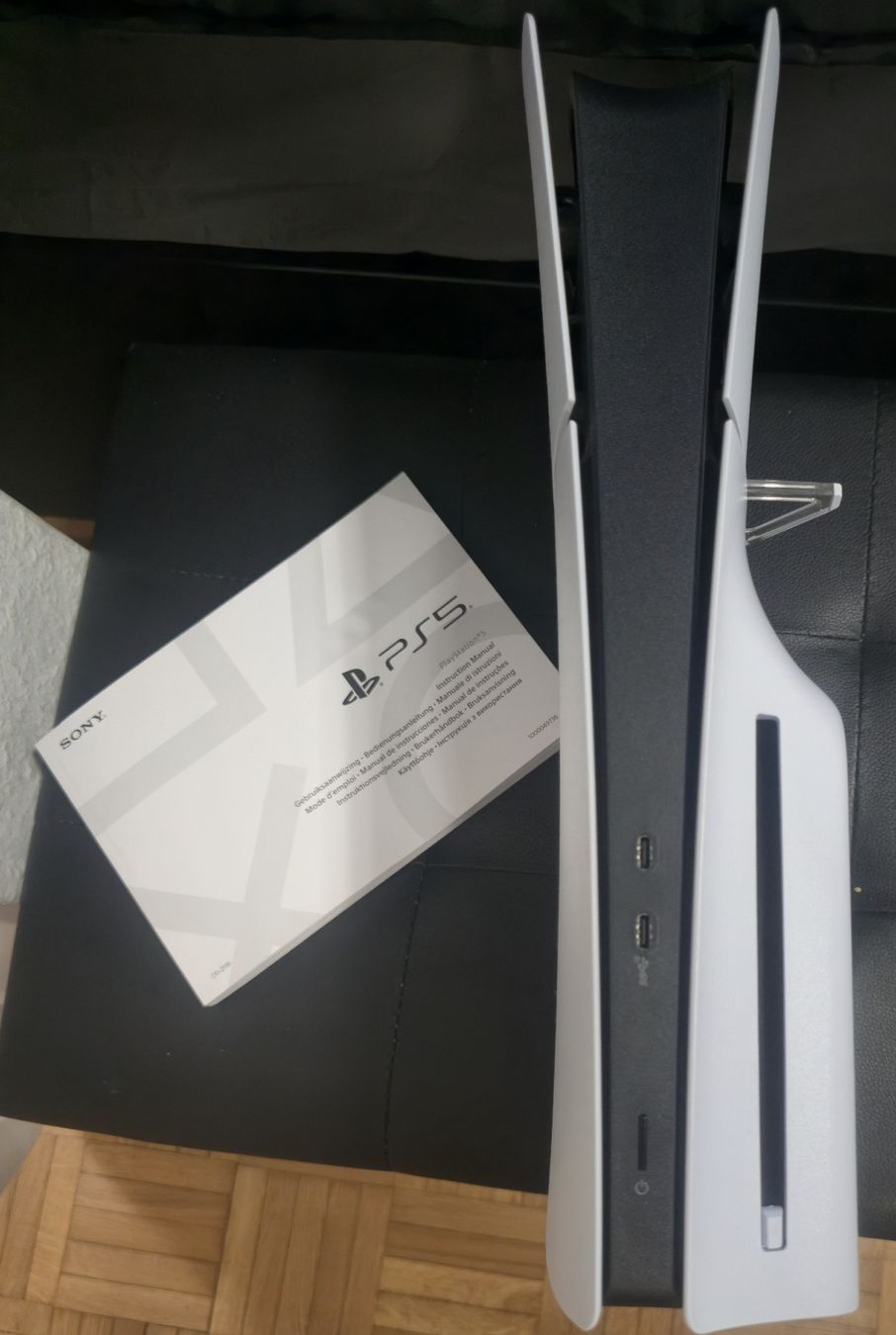 Sony Console: Console Sony PlayStation 5 avec lecteur CD, neuve – Nuovo (secondo la descrizione) da Coppet venduto da ang_g2t8 2