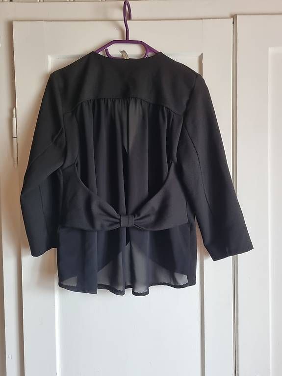 Jacken: Blazer mit Schleife auf dem Rücken – Gebraucht aus Seewis Schmitten von Naomi2212 1