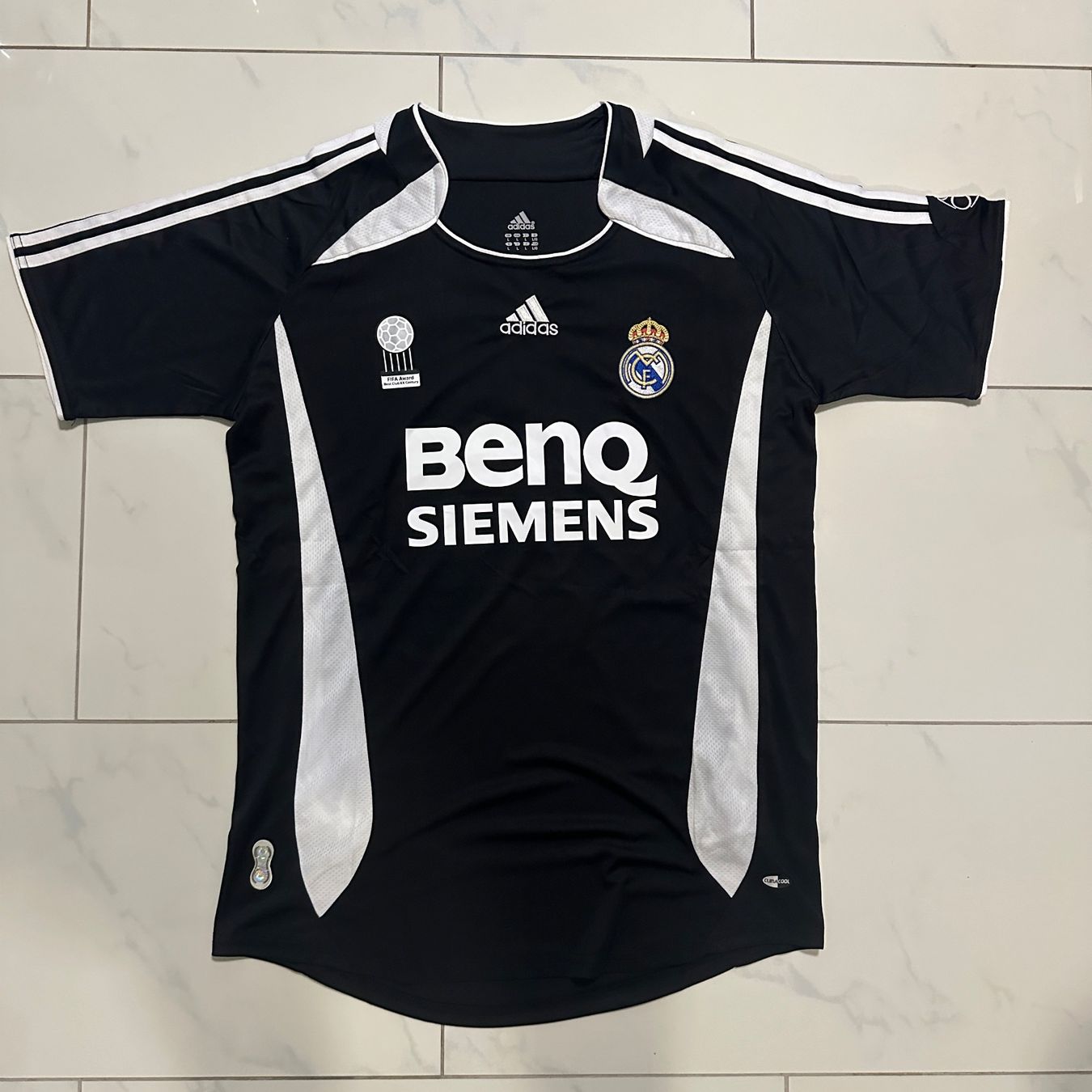 Real Madrid Leibchen & Hosen: Real Madrid Ronaldo Trikot Grösse L – Neu (gemäss Beschreibung) aus Liestal von tha_dg6j