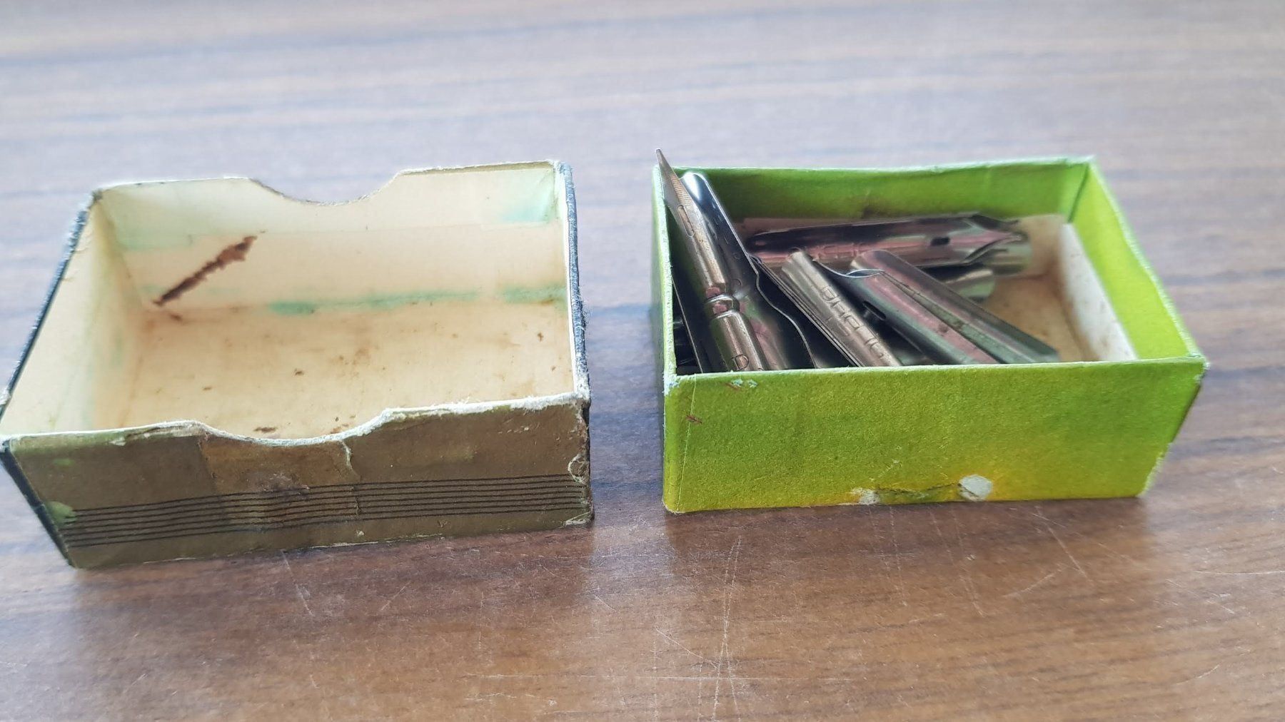 Barattoli: Dose Verpackung Schreibfeldern Alpha antik – Usato da Mörschwil venduto da antiksalon 5