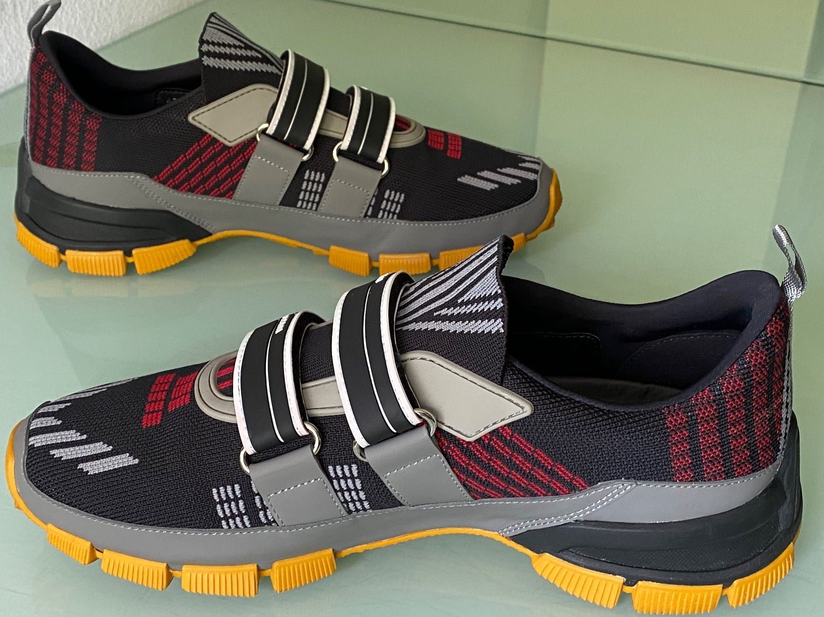 Prada Scarpe da uomo: PRADA Logo Crosssection Dopple Strap Low Top Sneaker 41 NEUE – Usato da Kreuzlingen venduto da kruezbiz 4
