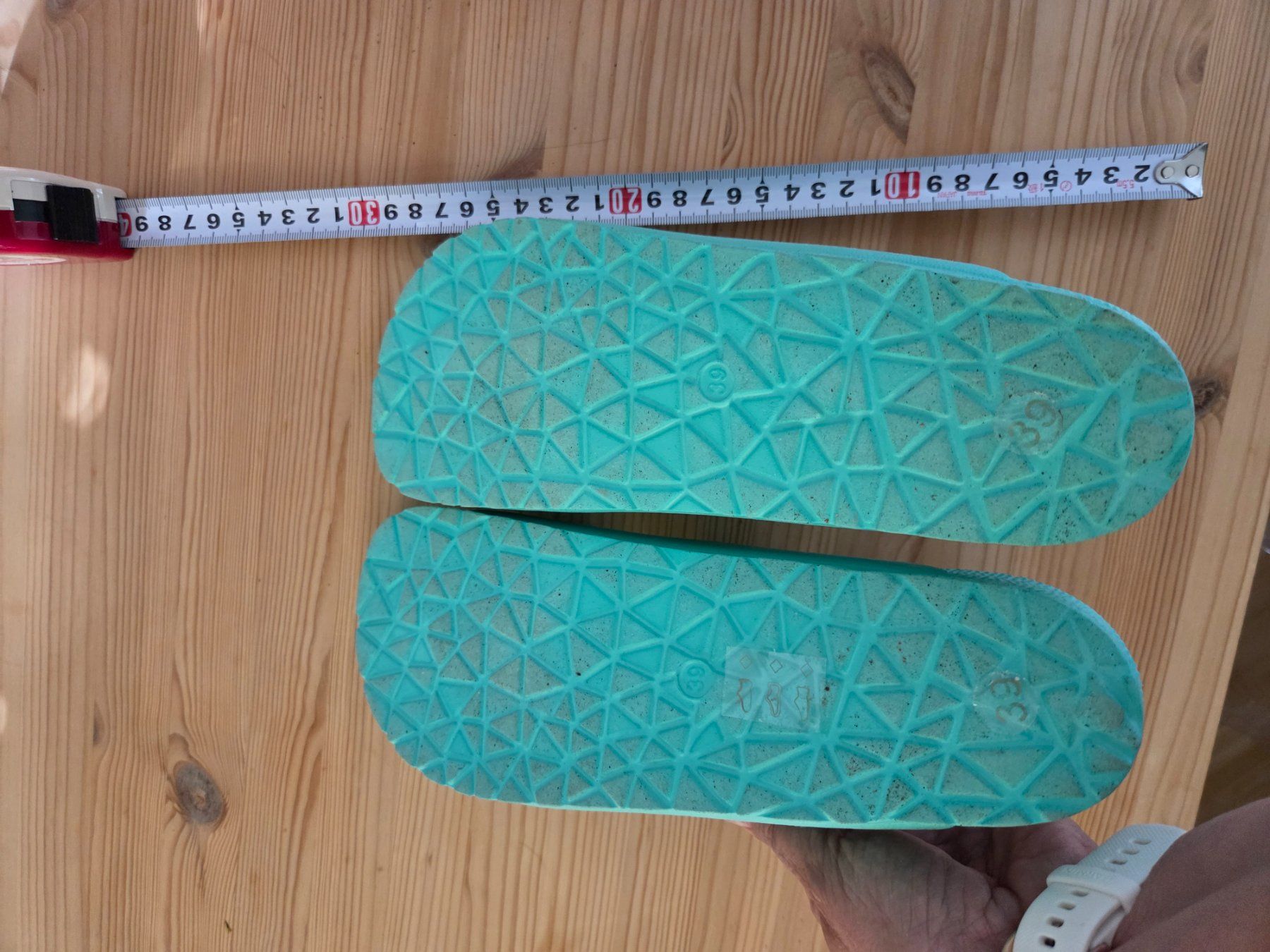 Scarpe da donna: Plastik Sandalen grün, 38.5/39 – Usato da Liestal venduto da ITOlio 4