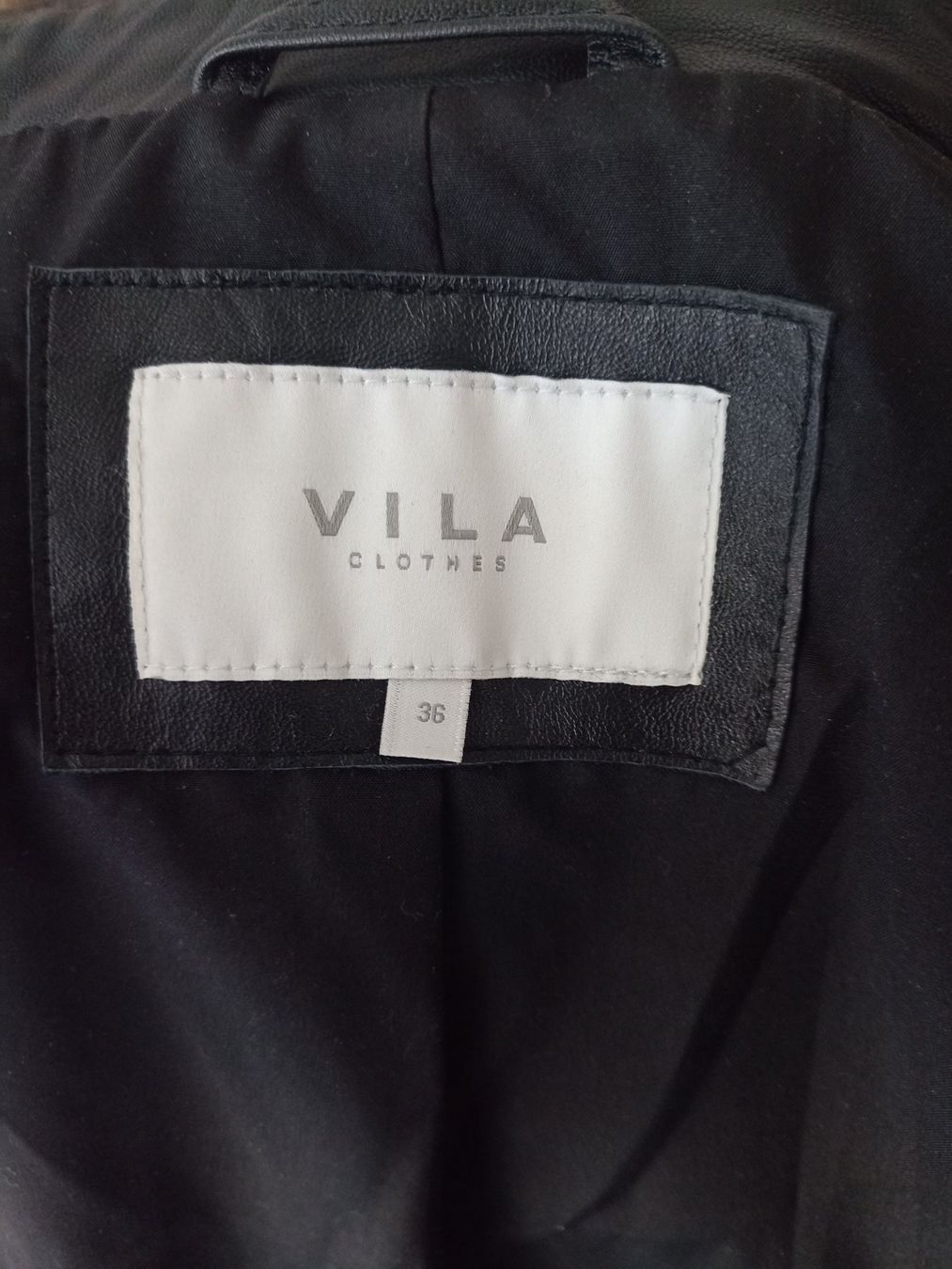 Vila Jacken: Schwarze Lederjacke von Vila gr.36 – Gebraucht aus Winterthur von Husakeva 4