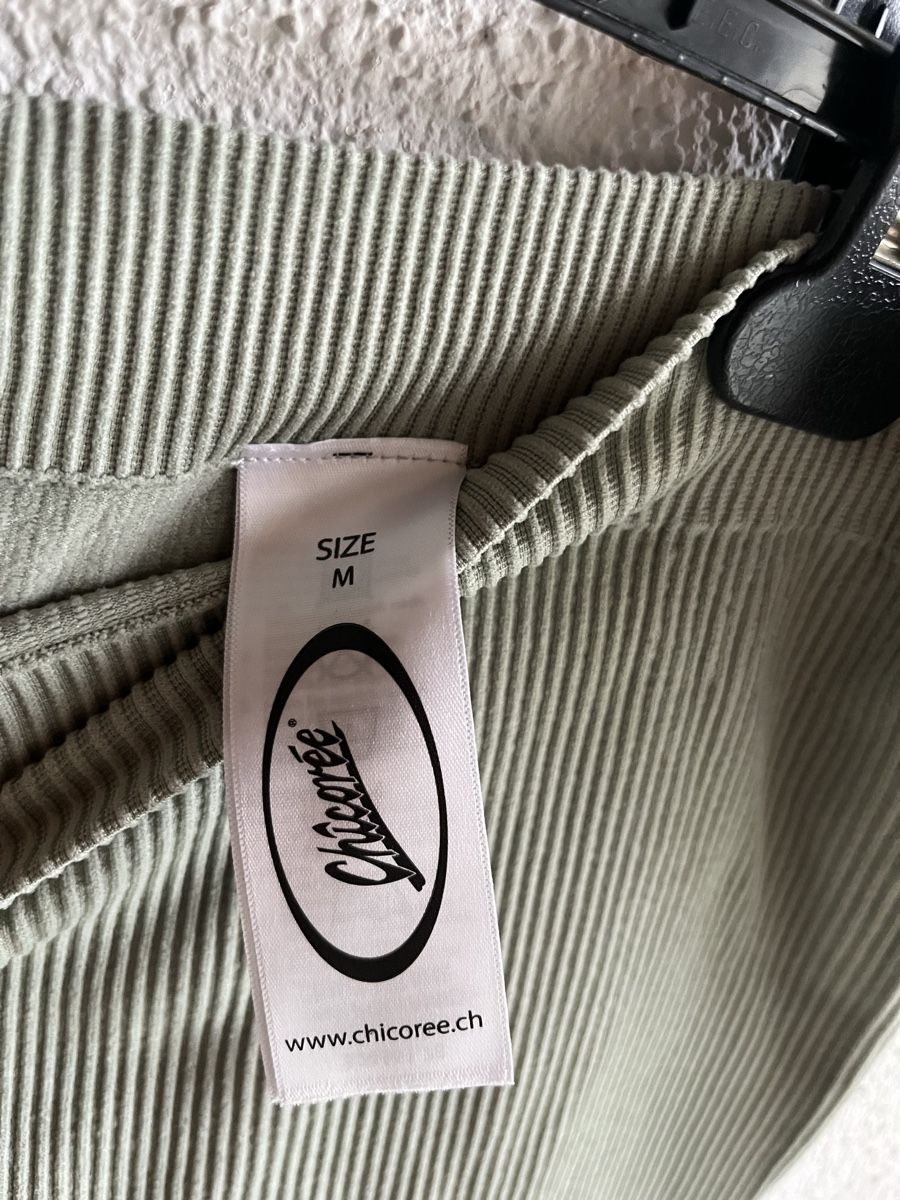 Pantaloni: grüne Radlerhosen - chicoree – Nuovo (secondo la descrizione) da Jonschwil venduto da juliana_pluess 2