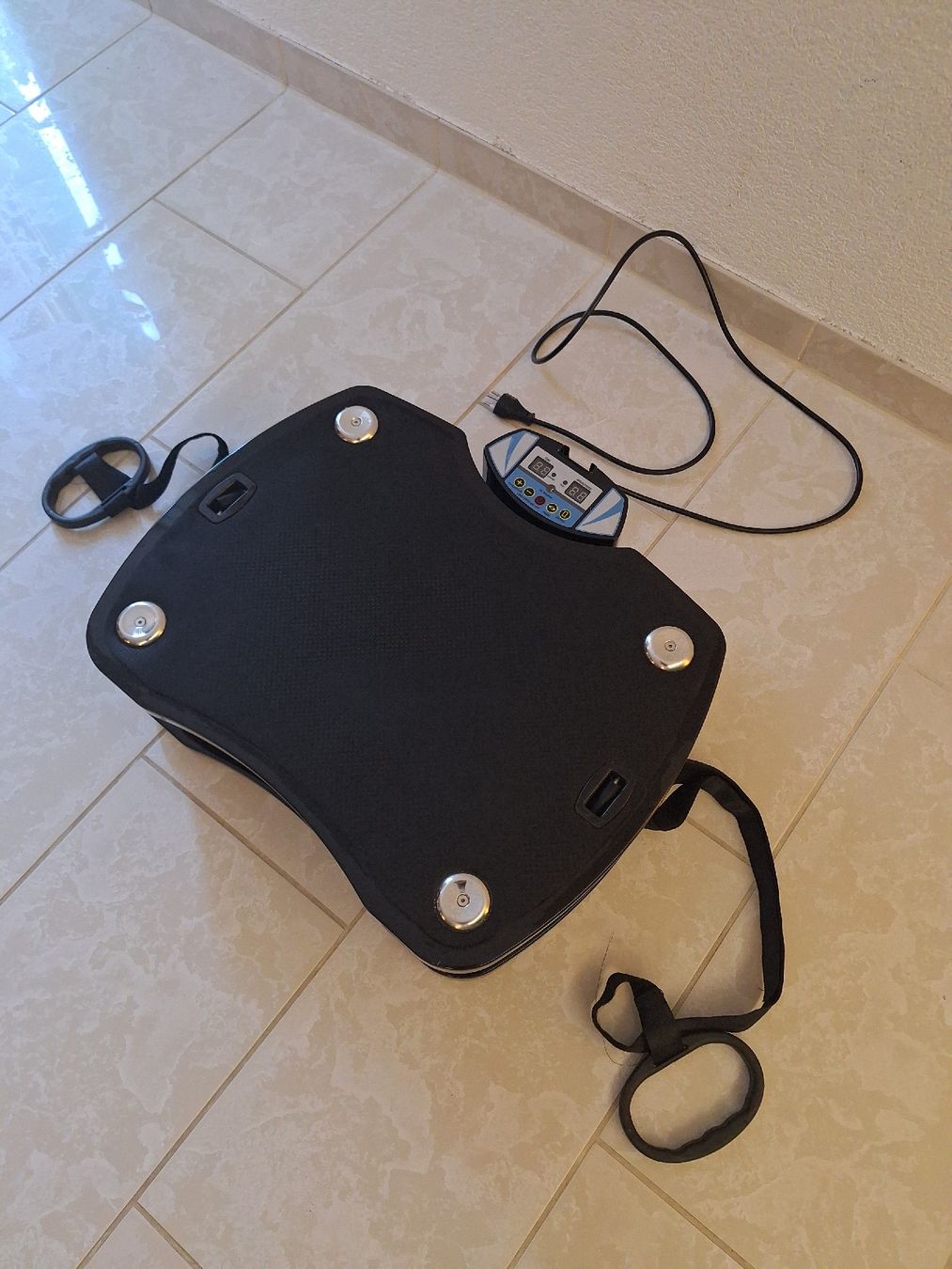 Hometrainer: Newgen Medicals Vibrationsplatte – Usato da Bülach venduto da dan_7scp 2