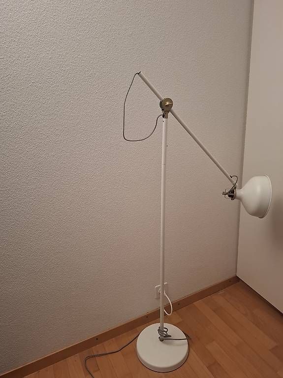 Ikea Lampade: Stehlampe / Leselampe weiss – Usato da Bern venduto da nor_xcf7